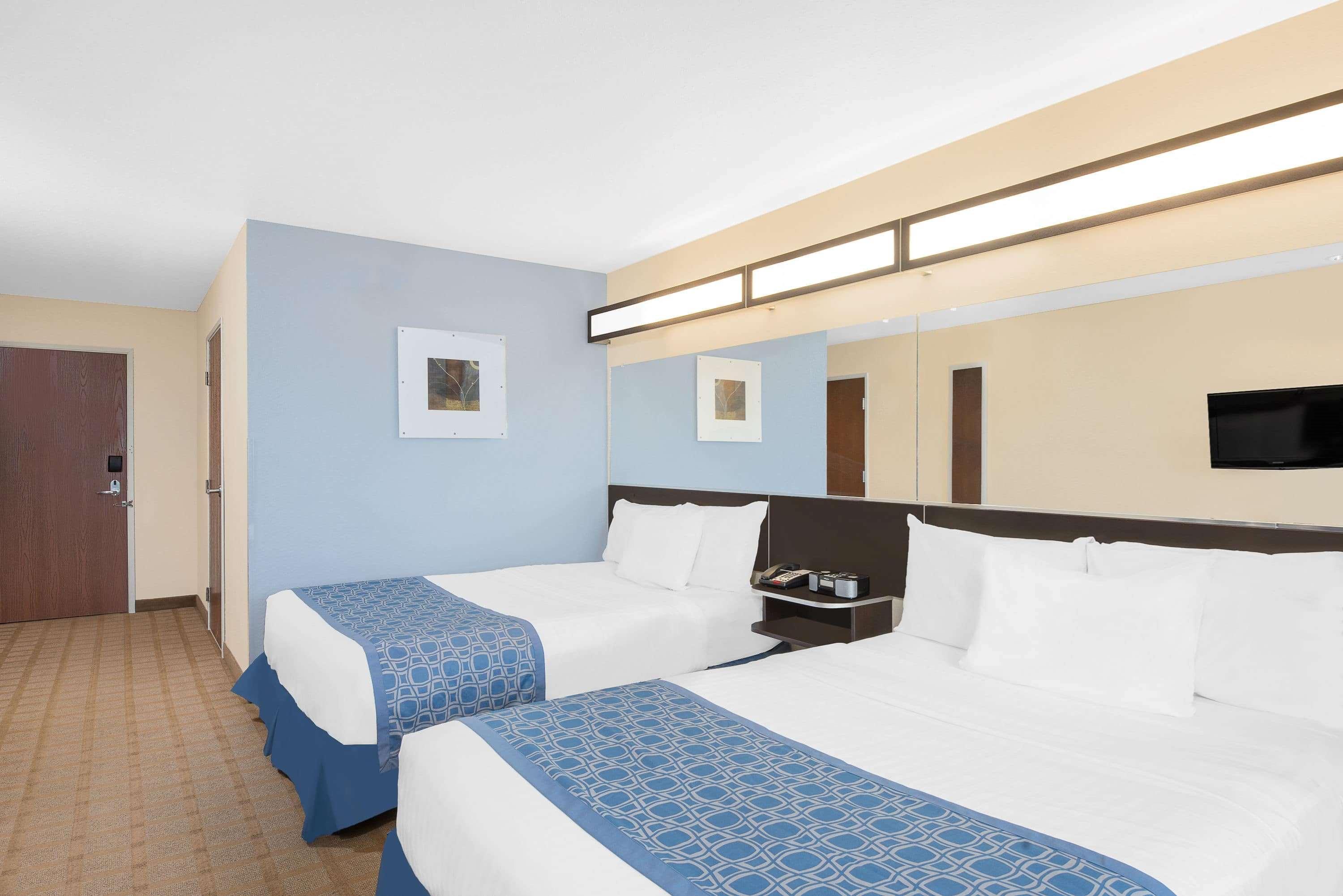 Microtel Inn & Suites By Wyndham Waynesburg Bagian luar foto