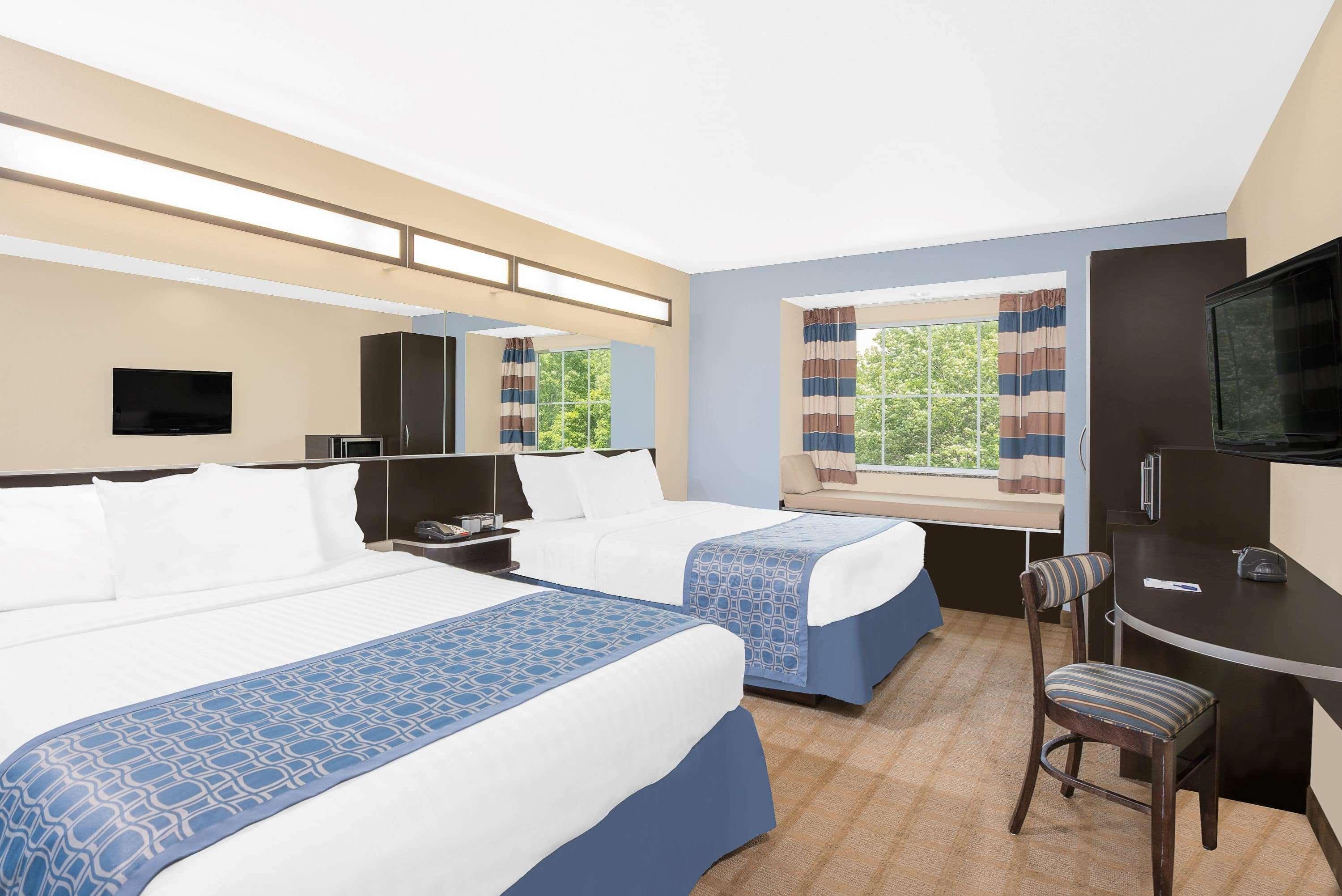 Microtel Inn & Suites By Wyndham Waynesburg Bagian luar foto